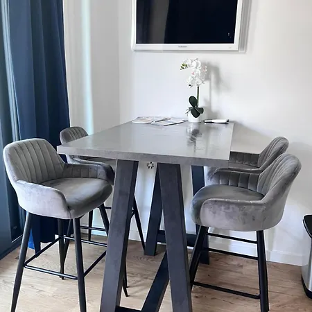 Littlebalaton- Pool, Sauna アパート Alsóörs