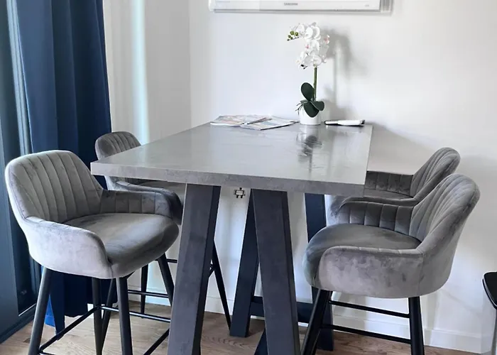 Littlebalaton- Pool, Sauna Apartman Alsóörs